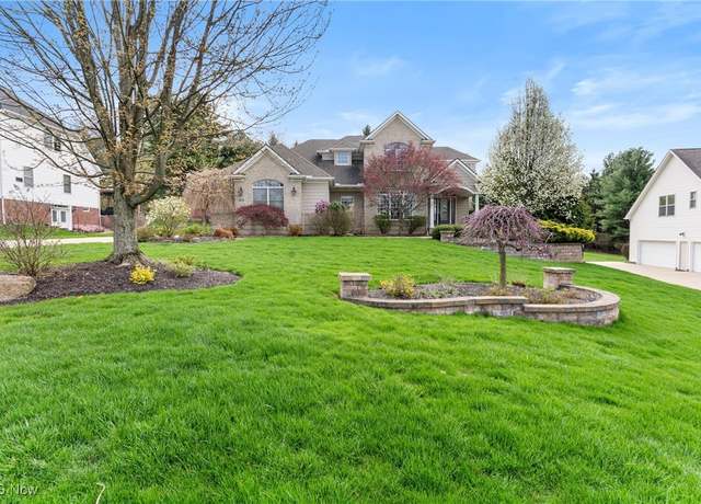 Property at 420 Wakefield Run Blvd, Hinckley, OH 44233, 4 beds, 3.5 baths