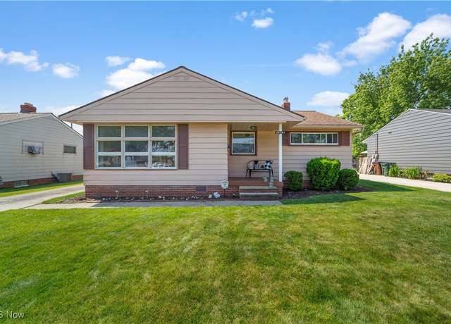 Property at 10721 Aaron Dr, Parma, OH 44130, 3 beds, 2 baths