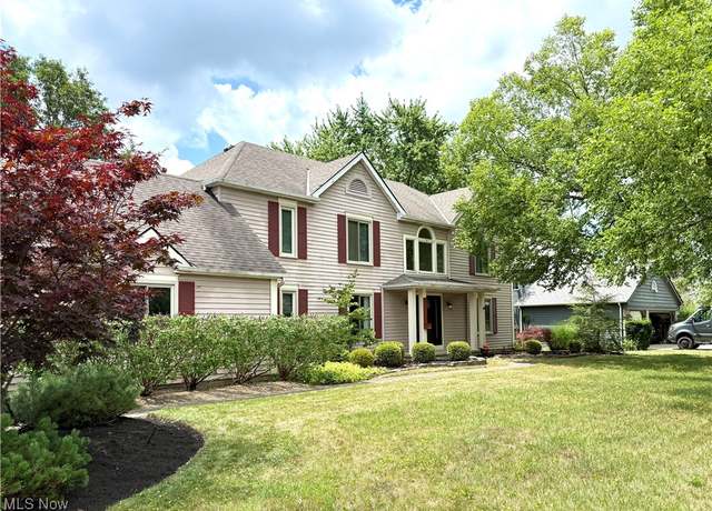 Property at 31382 Saint Andrews, Westlake, OH 44145, 4 beds, 2.5 baths