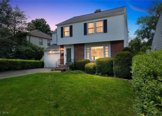 Property at 2152 Campus Rd, Beachwood, OH 44122, 4 beds, 2 baths