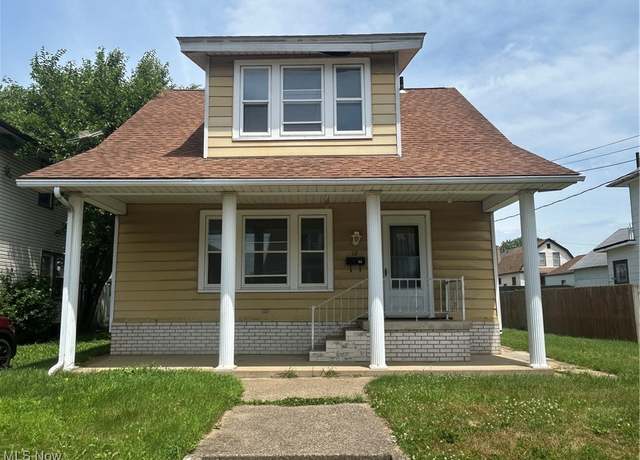 Property at 12 Burton Ave NE, Massillon, OH 44646, 3 beds, 1.5 baths