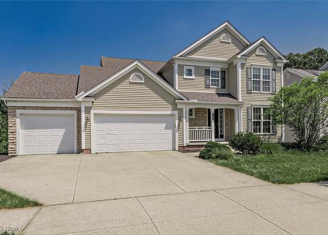 Property at 28937 North Village Ln, Solon, OH 44139, 4 beds, 3.5 baths