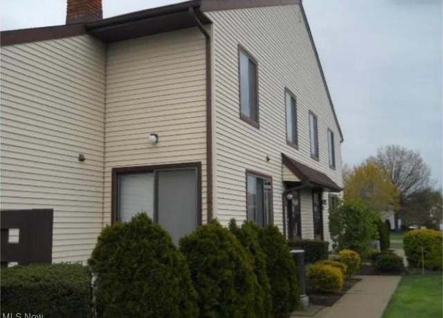 Property at 32683 Jefferson Dr, Solon, OH 44139, 2 beds, 1.5 baths