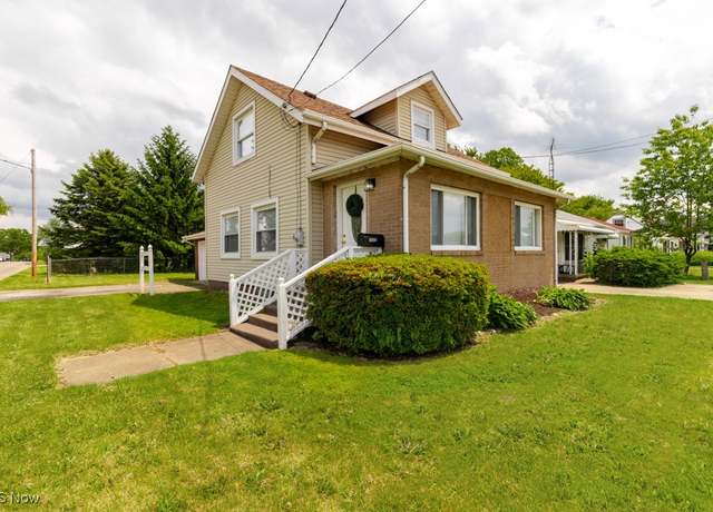 Property at 2830 Harmont Ave NE, Canton, OH 44705, 2 beds, 1 bath