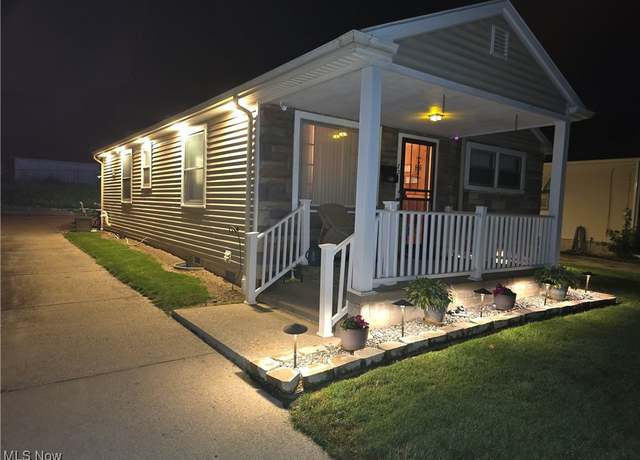 Property at 72 S Hartford Ave, Youngstown, OH 44509, 3 beds, 1.5 baths