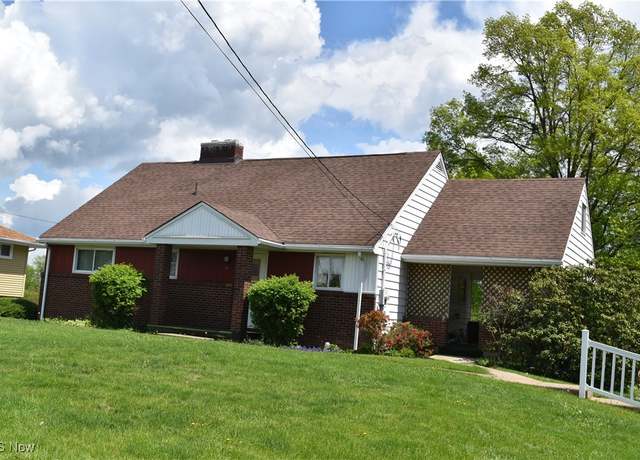 Property at 111 Clark Rd, St. Clairsville, OH 43950, 4 beds, 3 baths