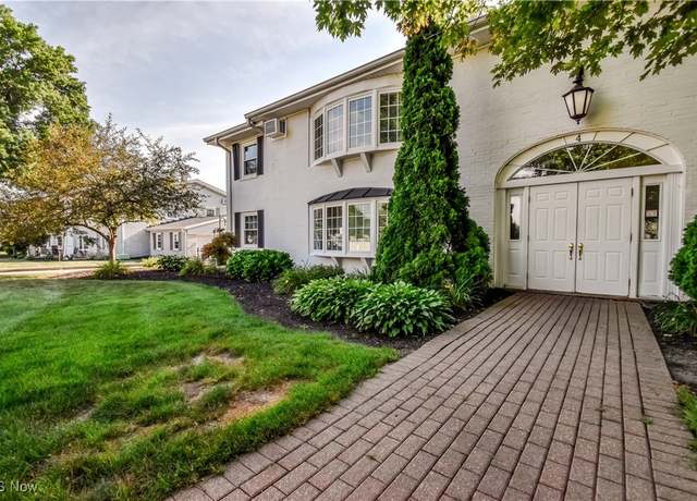 Property at 4 Meadowlawn Dr #7, Mentor, OH 44060, 3 beds, 1.5 baths