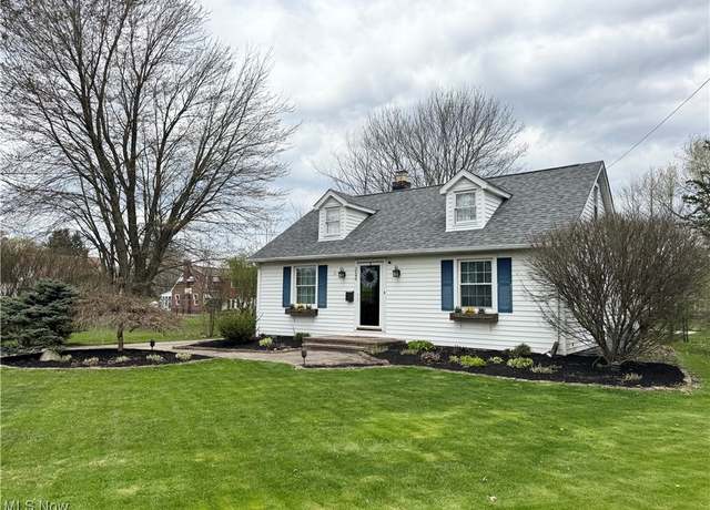 Property at 2648 Highland Ave, Poland, OH 44514, 3 beds, 1 bath
