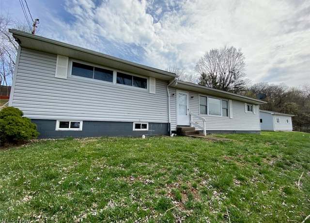 Property at 2302 16th Ave, Vienna, WV 26105, 3 beds, 1 bath