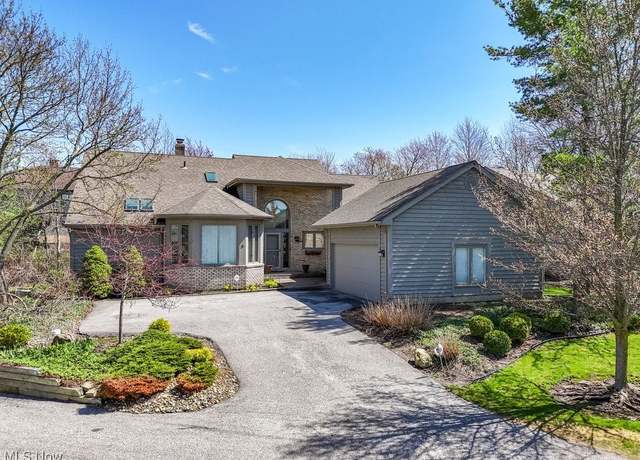 Property at 3 Salem Ct, Beachwood, OH 44122, 3 beds, 3 baths