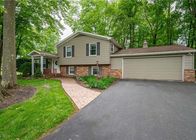 Property at 297 Stahl Ave, Cortland, OH 44410, 3 beds, 2.5 baths