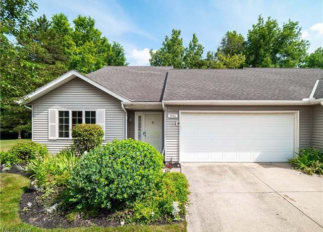 Property at 15762 Grosse Pointe Oval, Strongsville, OH 44136, 2 beds, 2.5 baths