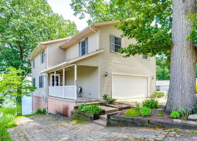 Property at 3613 Peninsula Dr, Akron, OH 44319, 4 beds, 2.5 baths