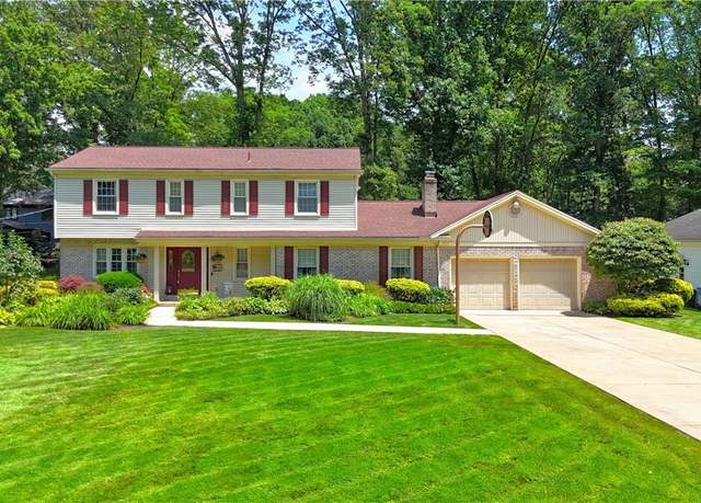 Property at 5199 Sampson Dr, Youngstown, OH 44505, 4 beds, 3 baths
