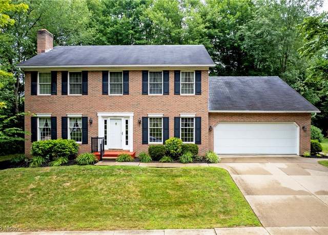 Property at 1665 Sandalwood Dr, Wooster, OH 44691, 3 beds, 2.5 baths