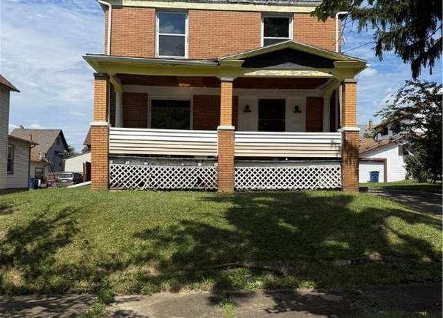 Property at 216 E Main St, Girard, OH 44420, 5 beds, 2 baths
