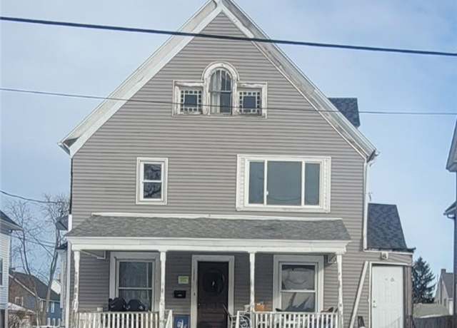 Property at 1214 W 5th St, Lorain, OH 44052, 4 beds, 3 baths