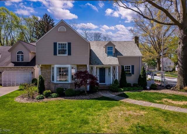 Property at 30225 Lake Rd, Bay Village, OH 44140, 3 beds, 2.5 baths