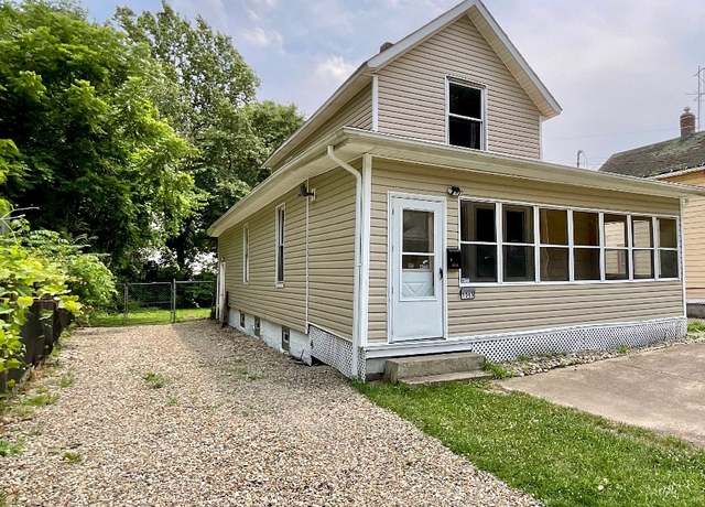 Property at 1063 Raymond St, Akron, OH 44307, 3 beds, 1 bath