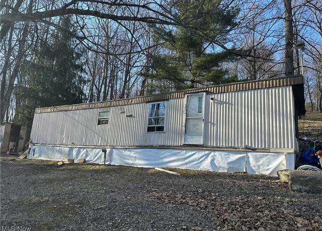 Property at 8051 Antigua Rd SW, Sherrodsville, OH 44675, 2 beds, 1 bath