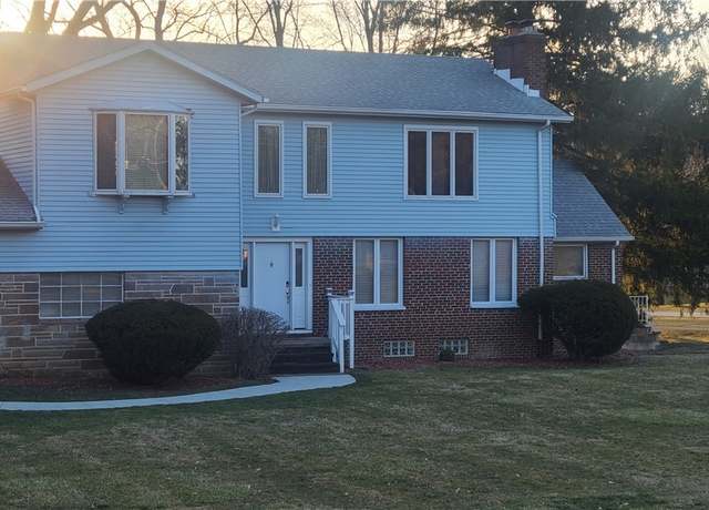 Property at 5929 Som Center Rd, Solon, OH 44139, 4 beds, 2.5 baths