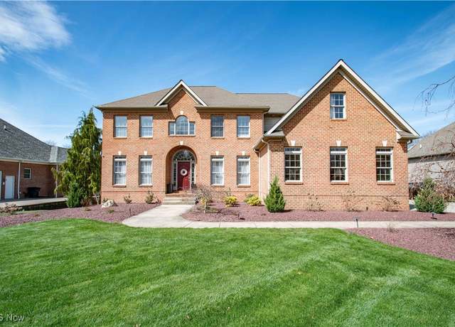 Property at 8021 Grayson Dr, Canfield, OH 44406, 6 beds, 5 baths