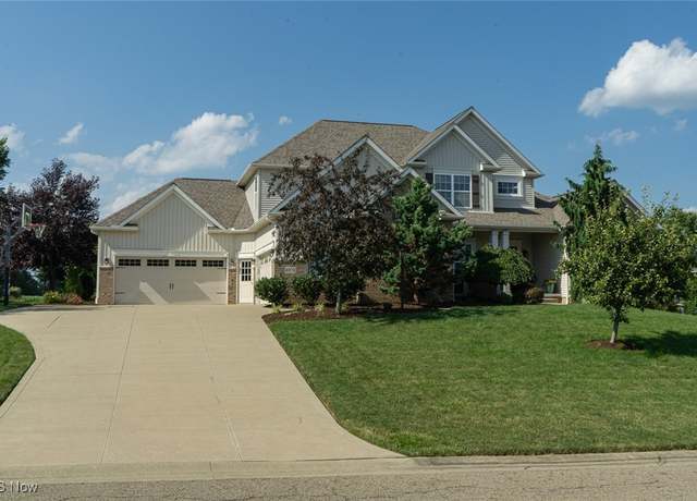 Property at 9273 Hunters Chase St NW, Massillon, OH 44646, 5 beds, 4.5 baths