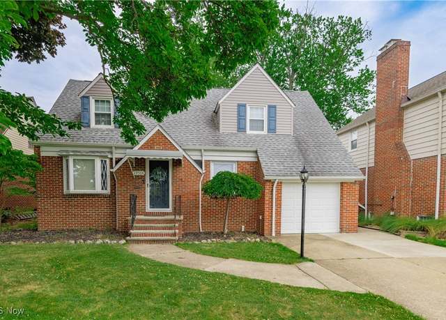Property at 29504 Cresthaven Dr, Willowick, OH 44095, 3 beds, 1.5 baths