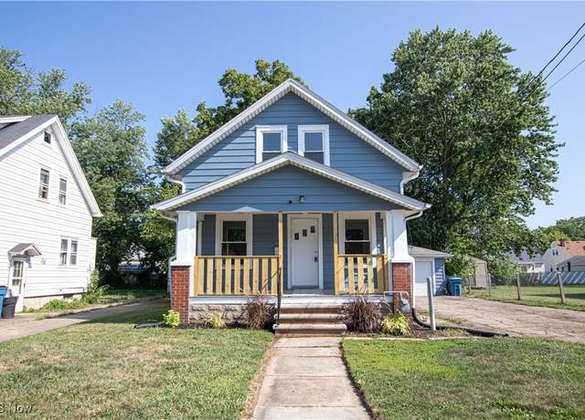 Property at 1240 W 22nd St, Lorain, OH 44052, 3 beds, 1.5 baths