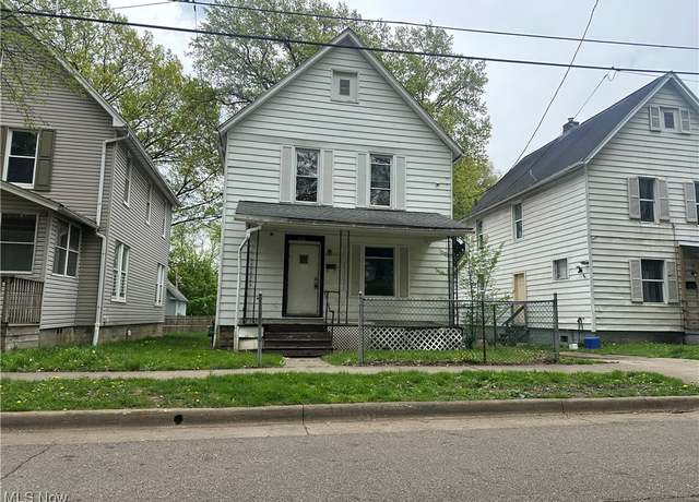 Property at 369 Windsor St, Akron, OH 44306, 3 beds, 1 bath