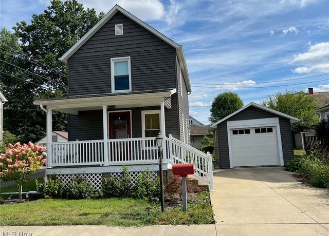 Property at 114 E 11 St, Dover, OH 44622, 2 beds, 1.5 baths