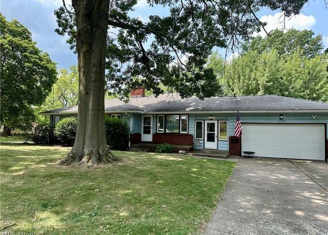 Property at 1004 N Bentley Ave, Niles, OH 44446, 3 beds, 3 baths