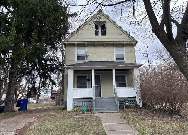 Property at 945 E 149th St, Cleveland, OH 44110, 3 beds, 1.5 baths
