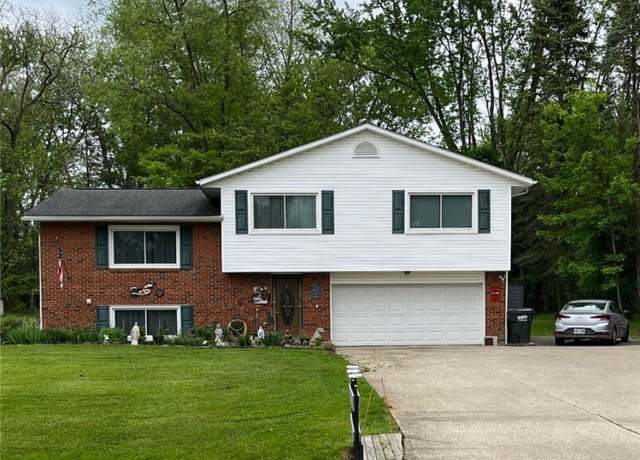 Property at 401 N Elm Ave, Tallmadge, OH 44278, 4 beds, 2 baths