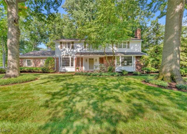Property at 481 Lane Dr, Bay Village, OH 44140, 4 beds, 2.5 baths