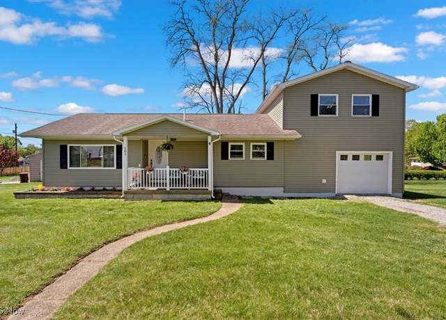 Property at 101 Dye Cir, Marietta, OH 45750, 3 beds, 2 baths