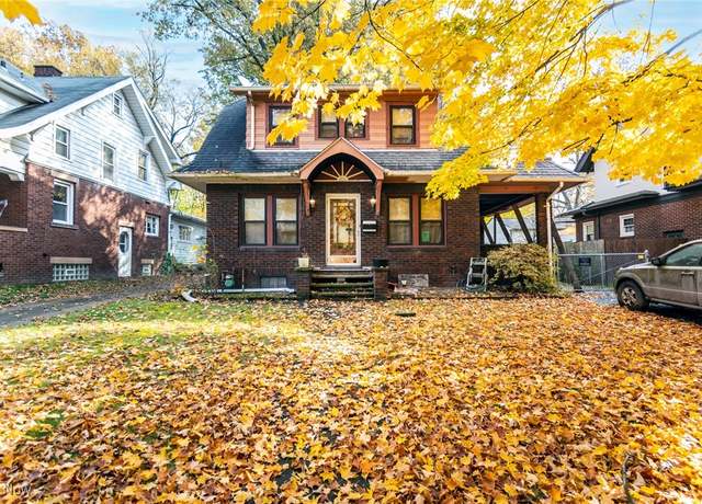 Property at 318 Fairmount Ave NE, Warren, OH 44483, 2 beds, 1 bath
