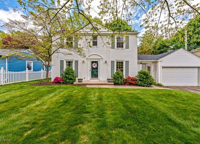 Property at 149 Sand Run Rd, Akron, OH 44313, 4 beds, 2.5 baths