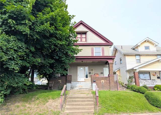Property at 925 Camden Ave SW, Canton, OH 44706, 4 beds, 2 baths