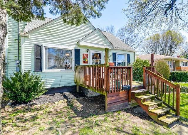Property at 1865 9th St SW, Akron, OH 44314, 2 beds, 2 baths