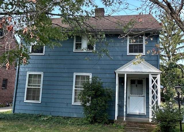 Property at 3459 Edison Rd, Cleveland Heights, OH 44121, 3 beds, 1.5 baths