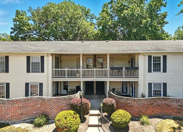 Property at 25 Berkshire Ct Unit 3A, Akron, OH 44313, 2 beds, 1.5 baths