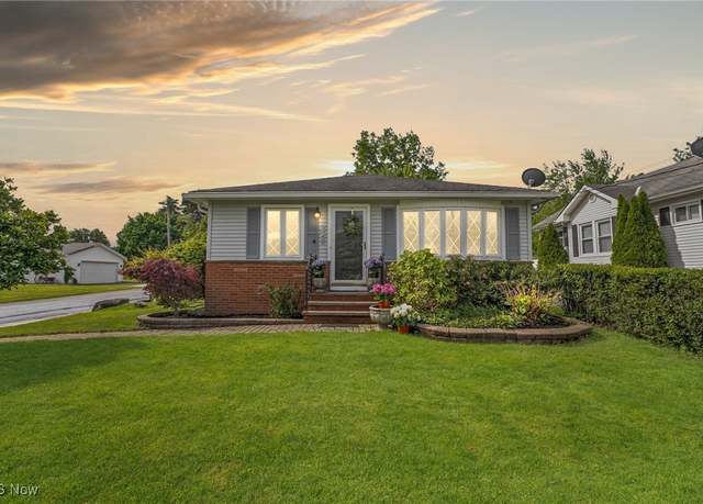 Property at 5940 Maplewood Rd, Mayfield Heights, OH 44124, 3 beds, 2 baths