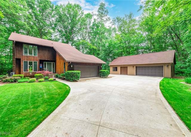 Property at 27324 Forsythia Dr, Columbia Station, OH 44028, 3 beds, 2.5 baths