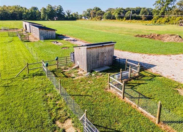 Property at 1251 N Four Mile Run Rd, Austintown, OH 44515
