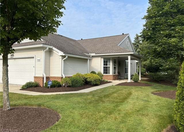 Property at 2462 Crimson Dr, Westlake, OH 44145, 2 beds, 2 baths