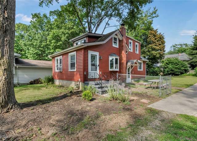 Property at 5461 Wellesley Ave, North Olmsted, OH 44070, 3 beds, 2 baths
