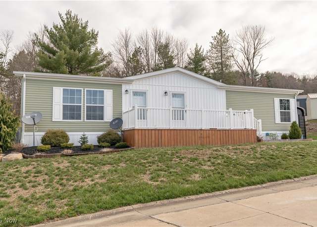 Property at 2409 Chelsea Dr SW, Canton, OH 44706, 3 beds, 2 baths