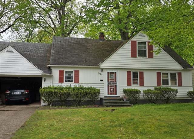 Property at 1669 Wood Rd, Cleveland Heights, OH 44121, 2 beds, 1 bath