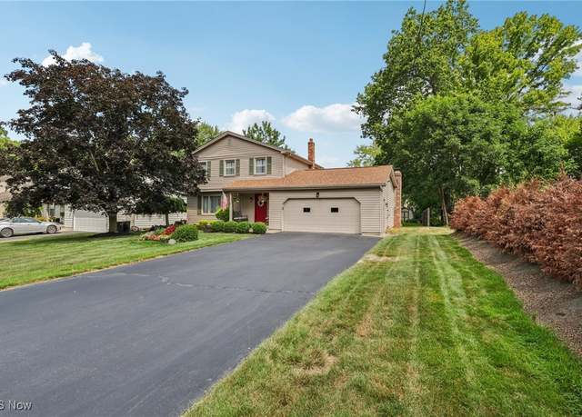 Property at 1846 Johnston Pl, Youngstown, OH 44514, 3 beds, 1.5 baths